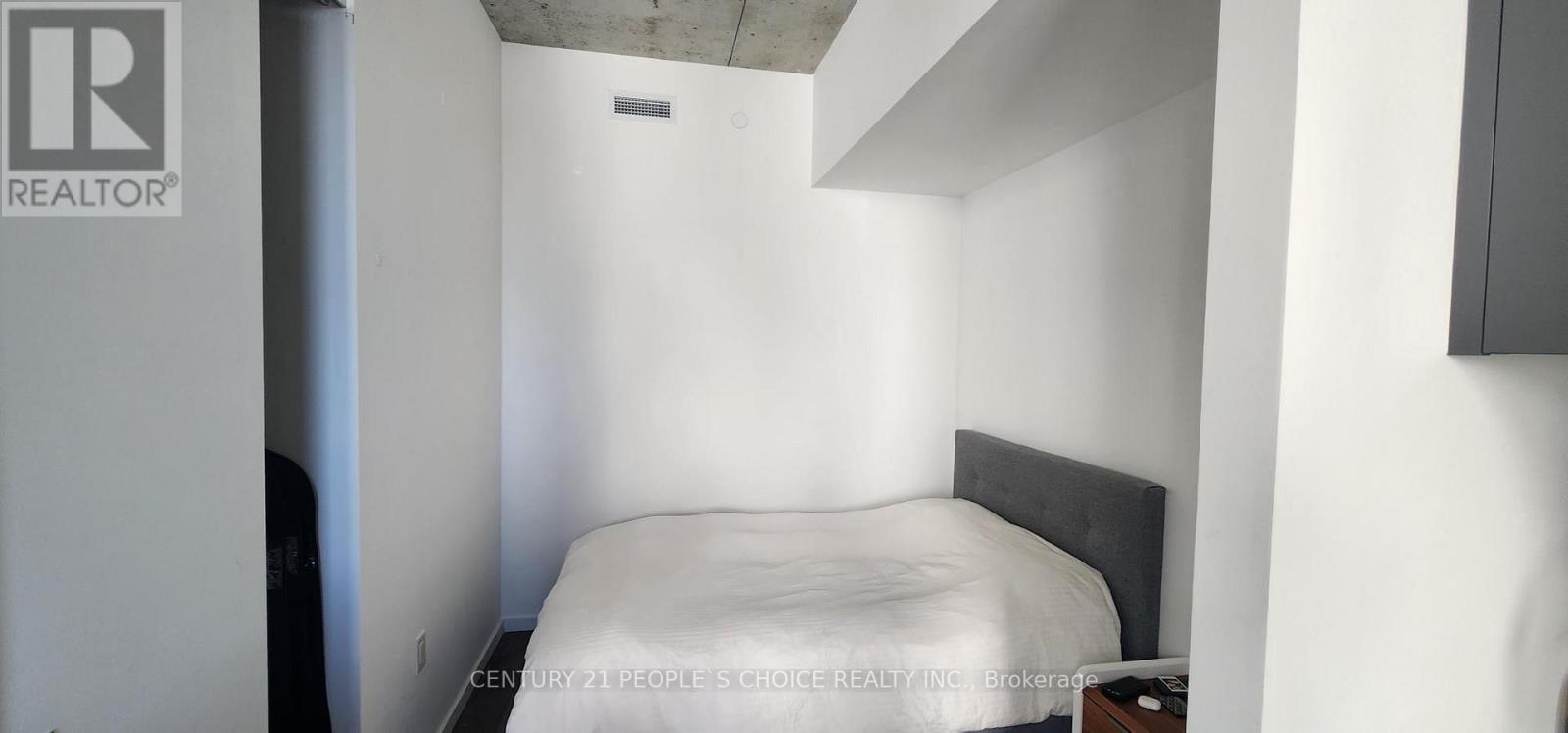 614 - 21 Lawren Harris Square, Toronto, Ontario  M5A 0T4 - Photo 8 - C14098774