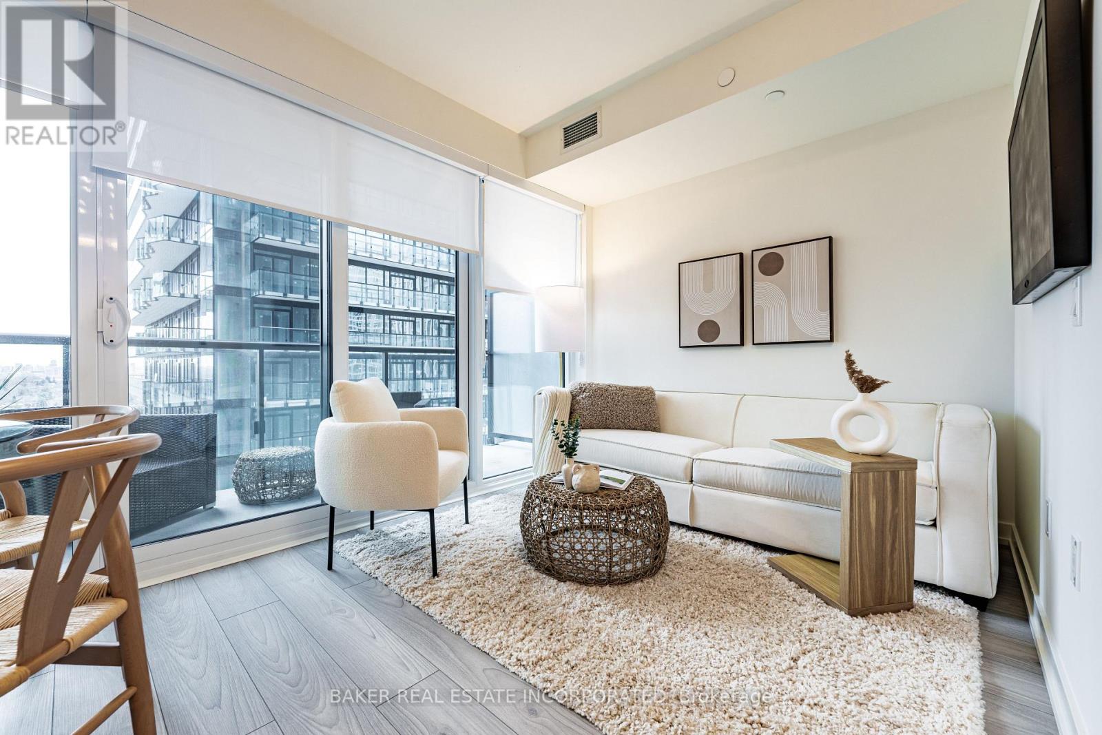 1112 - 223 REDPATH AVENUE