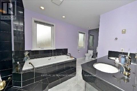 134 Mossgrove Trail, Toronto, Ontario  M2L 2W5 - Photo 4 - C14098990