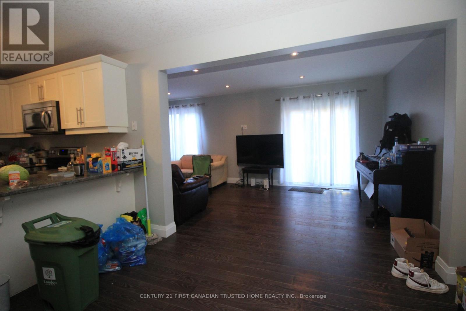6832 Vallas Circle, London South, Ontario N6P 0B5 - Photo 6 - X14098952
