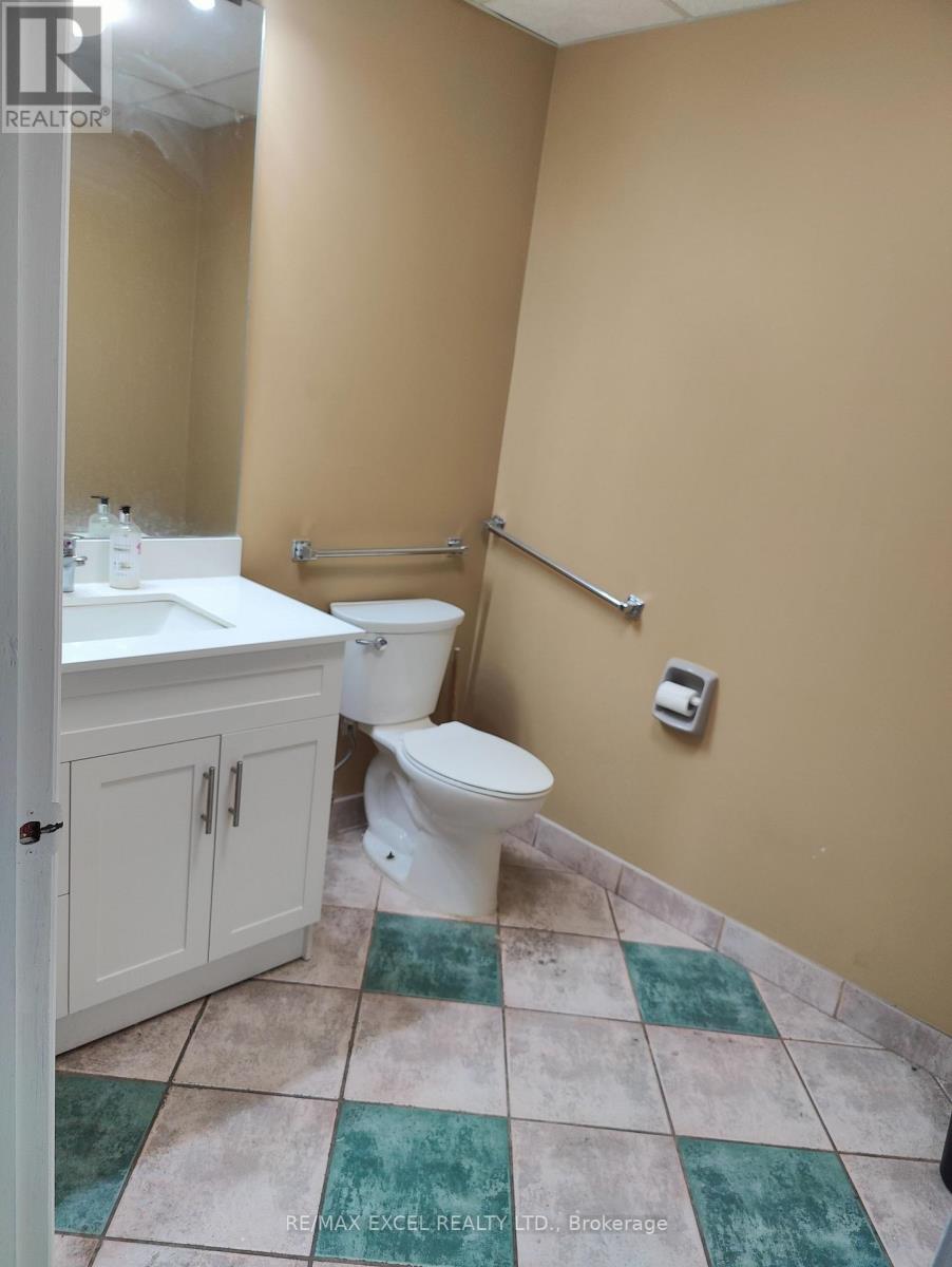 D - 75 Konrad Crescent, Markham, Ontario  L3R 8T8 - Photo 10 - N14098778