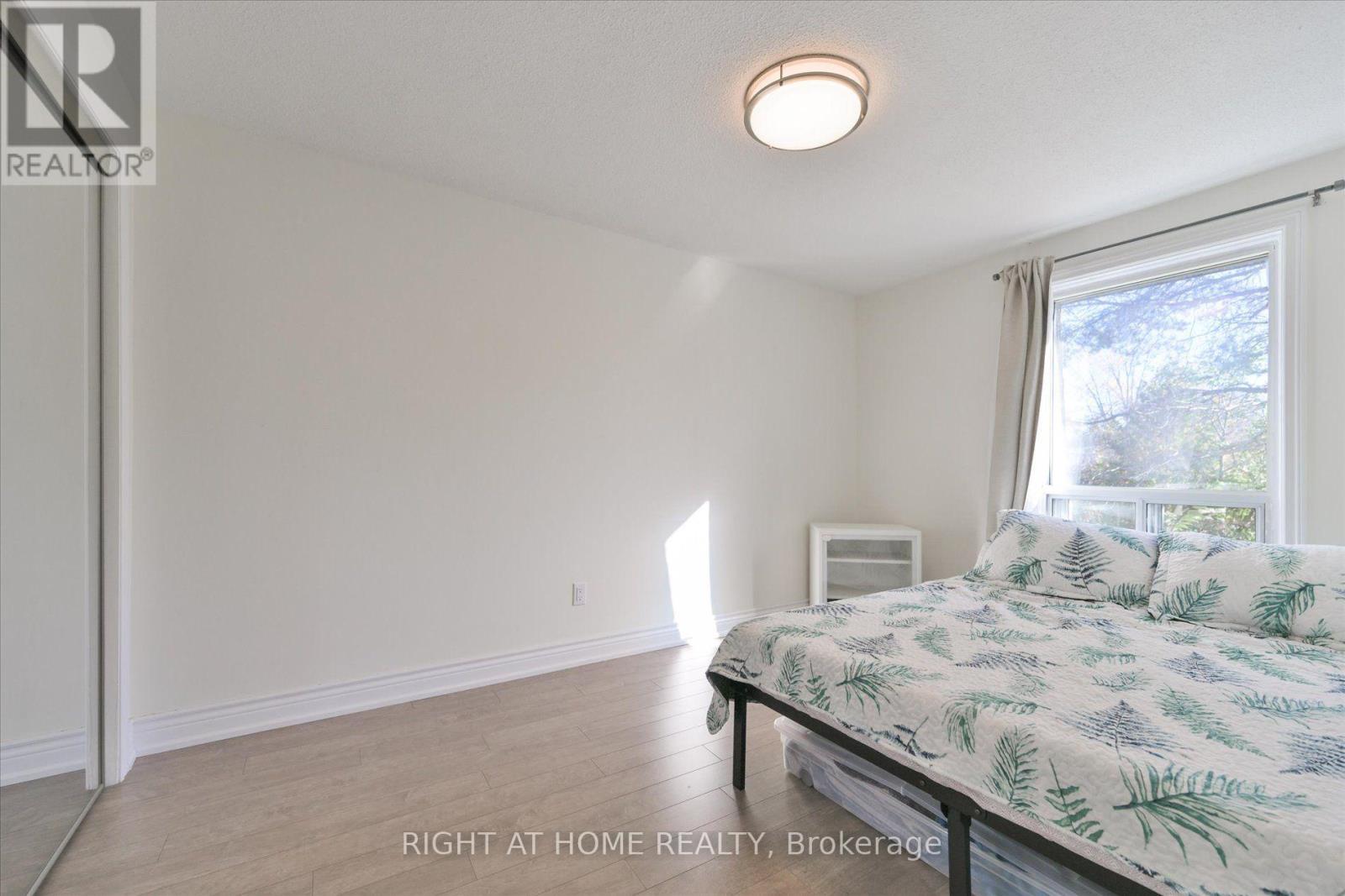 124 Springhead Gardens, Richmond Hill, Ontario  L4C 5C4 - Photo 26 - N14098832