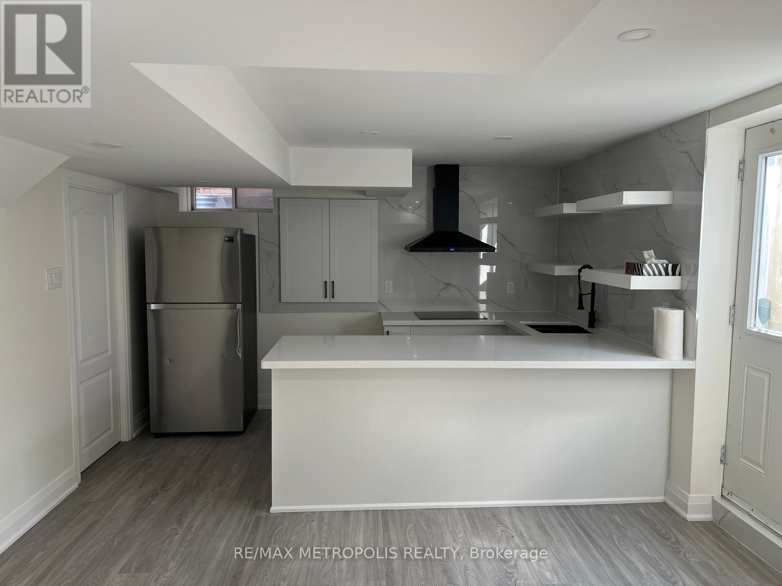 203 Gardiner Drive, Bradford West Gwillimbury, Ontario  L3Z 0J5 - Photo 3 - N14098924
