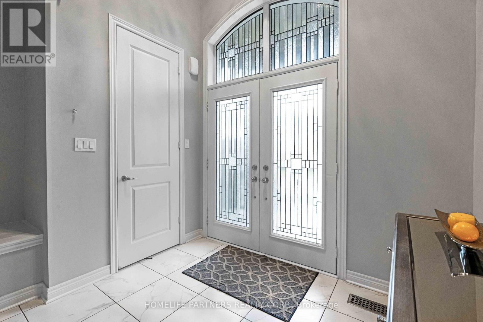 88 Inverness Way, Bradford West Gwillimbury, Ontario  L3Z 0W5 - Photo 6 - N14098940