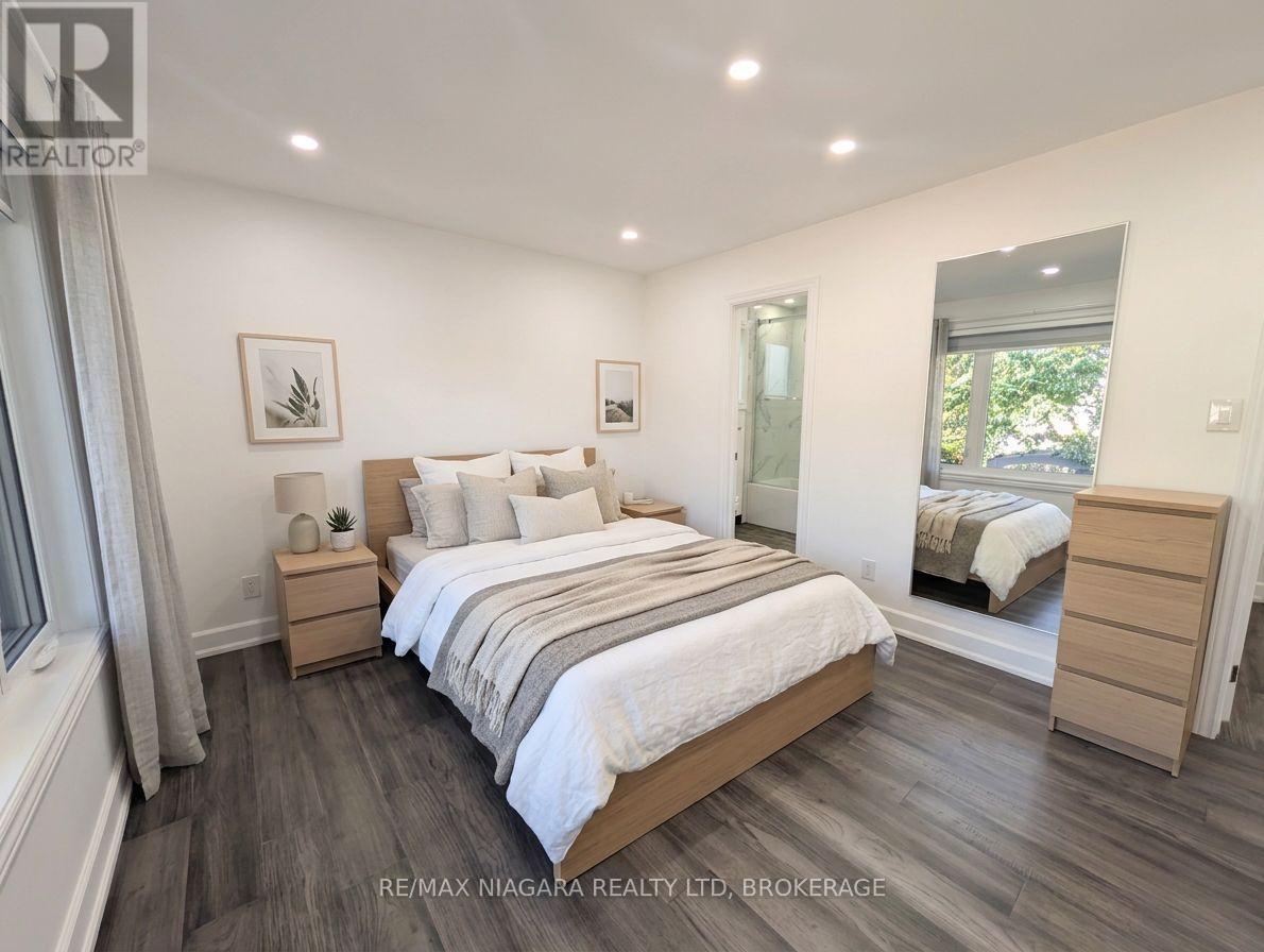 2474 Bridge Road, Oakville, Ontario  L6L 2H2 - Photo 11 - W14098822