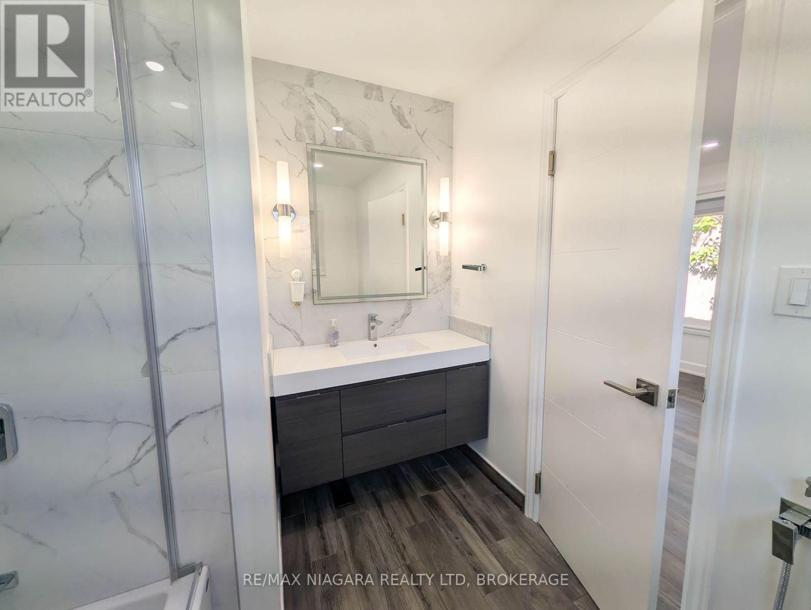 2474 Bridge Road, Oakville, Ontario  L6L 2H2 - Photo 14 - W14098822