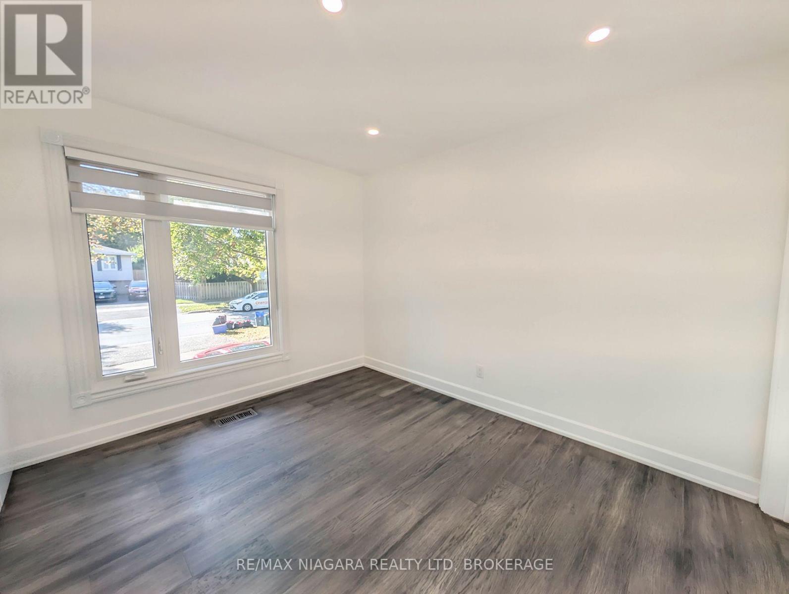 2474 Bridge Road, Oakville, Ontario  L6L 2H2 - Photo 19 - W14098822