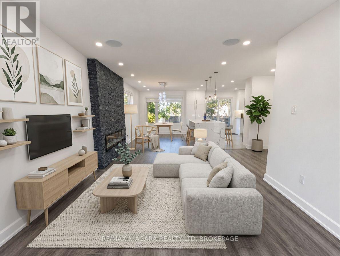 2474 Bridge Road, Oakville, Ontario  L6L 2H2 - Photo 4 - W14098822