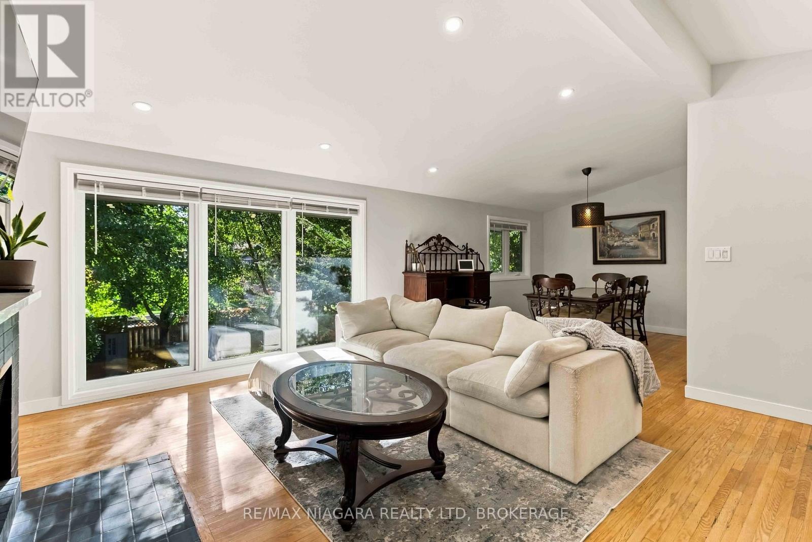 Main - 1852 Truscott Drive, Mississauga, Ontario  L5J 2A2 - Photo 6 - W14098872