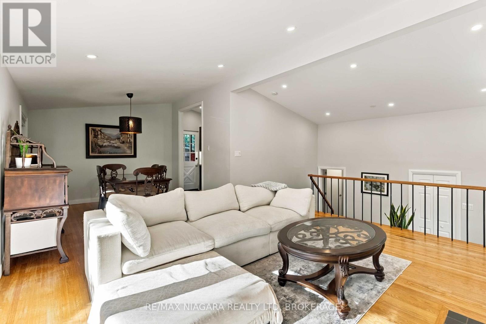 Main - 1852 Truscott Drive, Mississauga, Ontario  L5J 2A2 - Photo 8 - W14098872