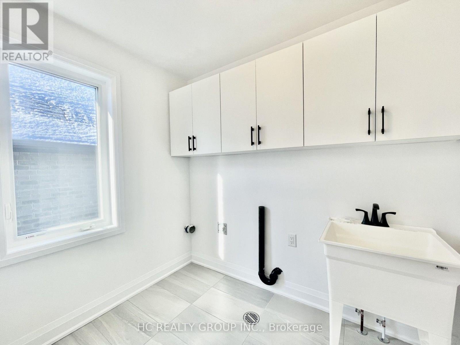 Upper - 19 Gateway Drive, Barrie, Ontario  L9J 0Y1 - Photo 14 - S14098792