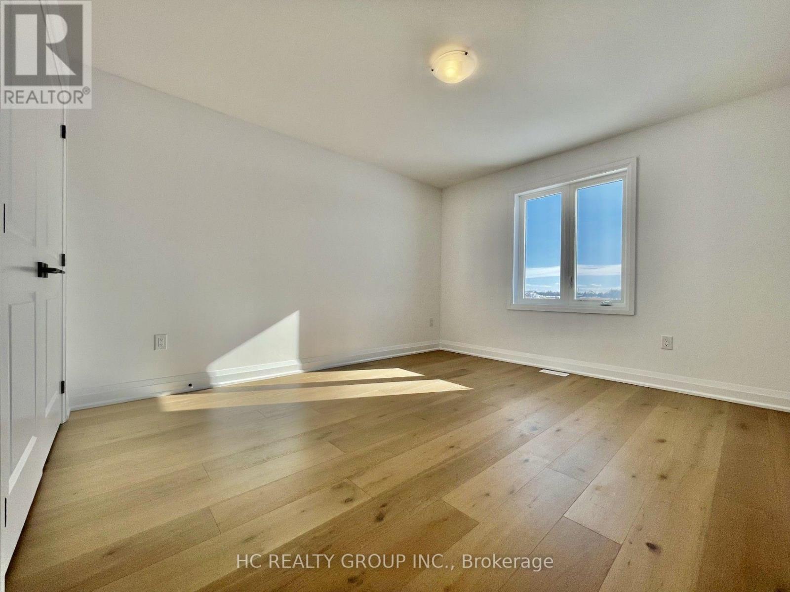 Upper - 19 Gateway Drive, Barrie, Ontario  L9J 0Y1 - Photo 18 - S14098792