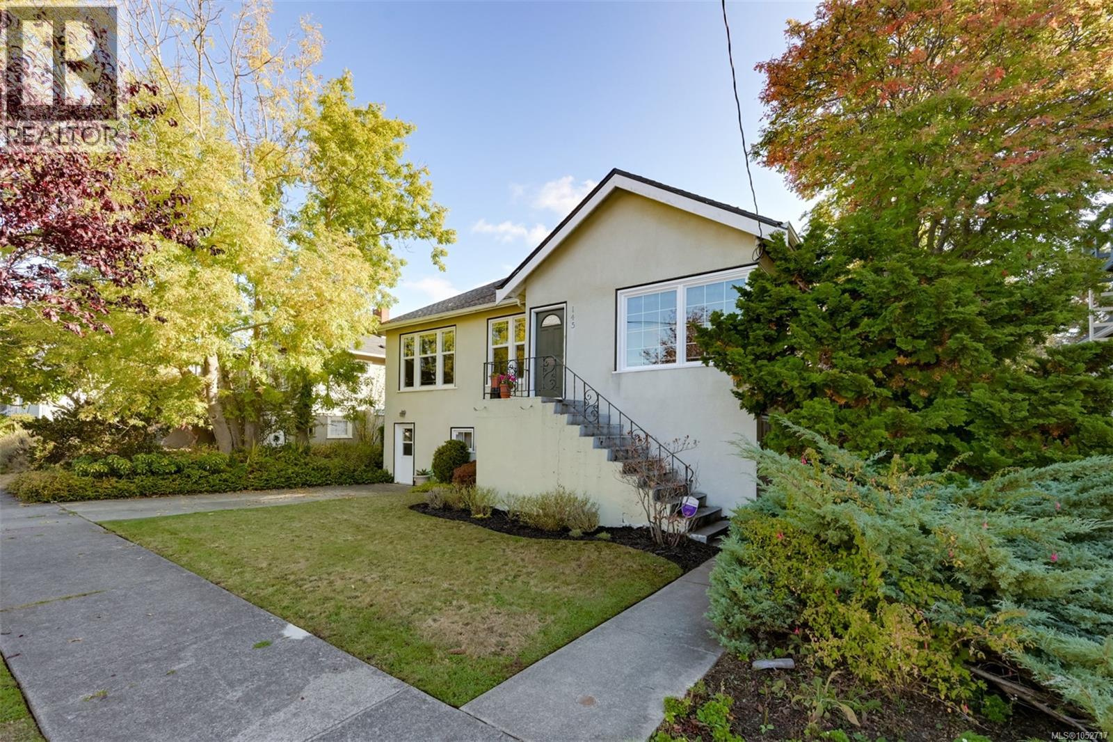 145 Beechwood Ave