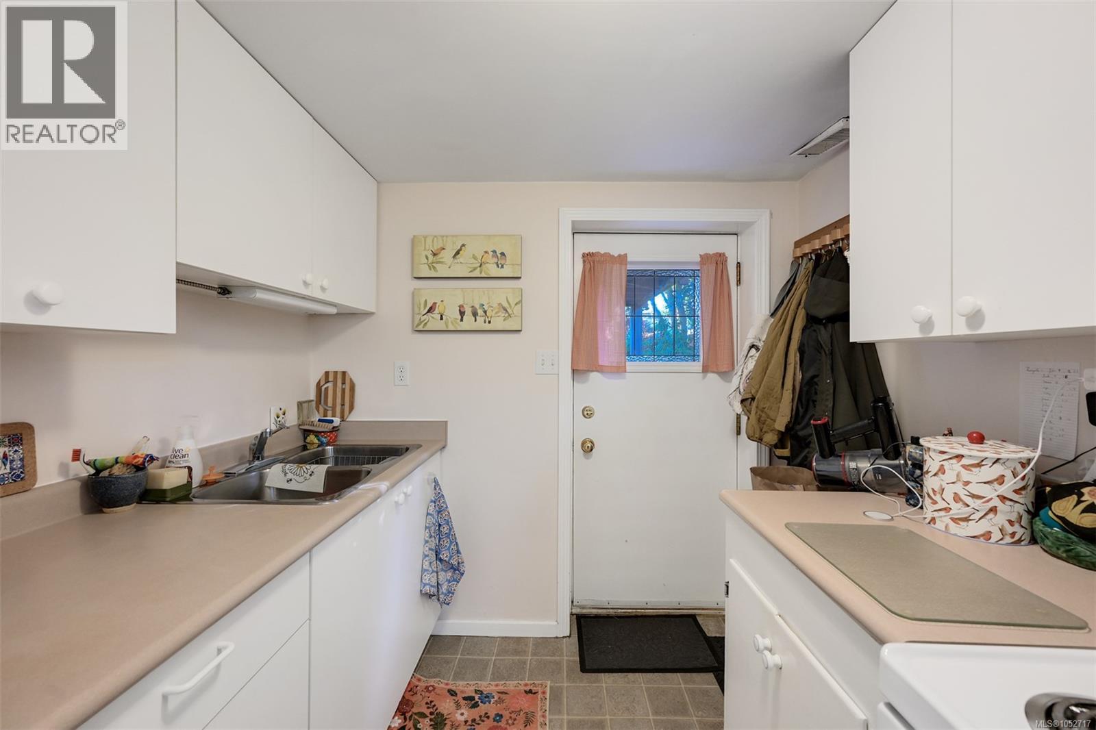 145 Beechwood Ave