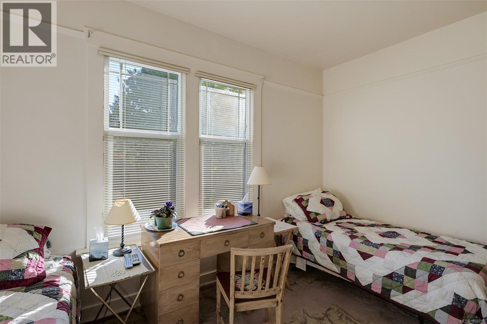 145 Beechwood Ave