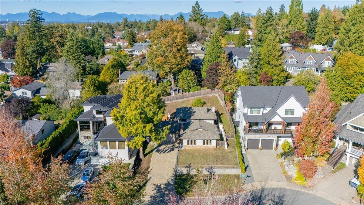 18143 57a Avenue, Surrey, British Columbia  V3S 1J7 - Photo 2 - R3176853