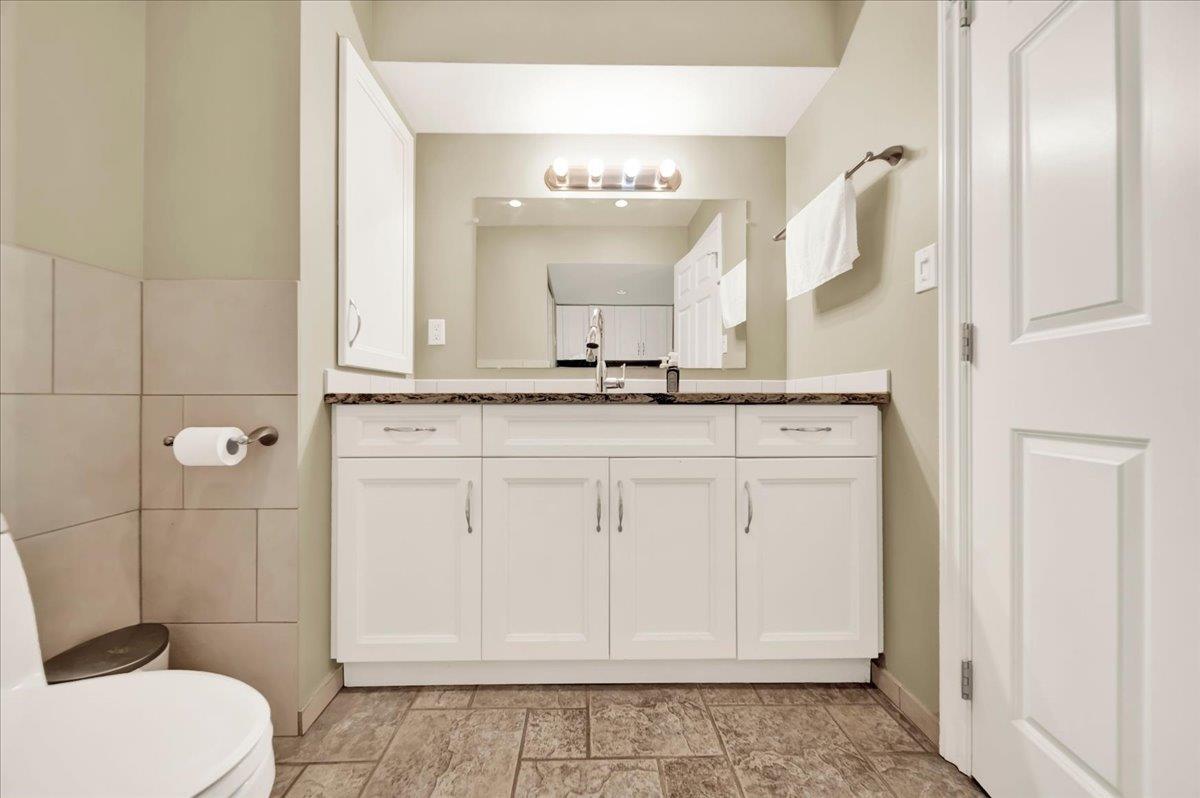 18143 57a Avenue, Surrey, British Columbia  V3S 1J7 - Photo 29 - R3176853