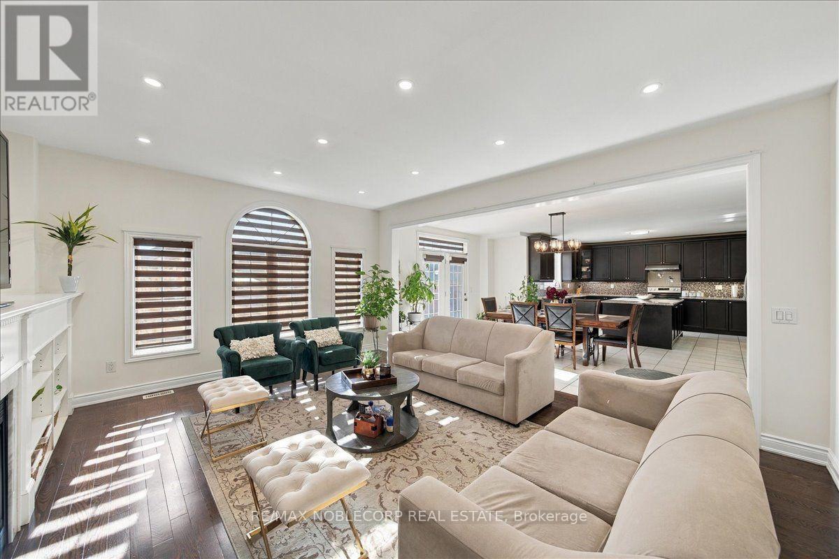 14 Solstice Street, Brampton, Ontario  L6P 3T9 - Photo 14 - W14098772