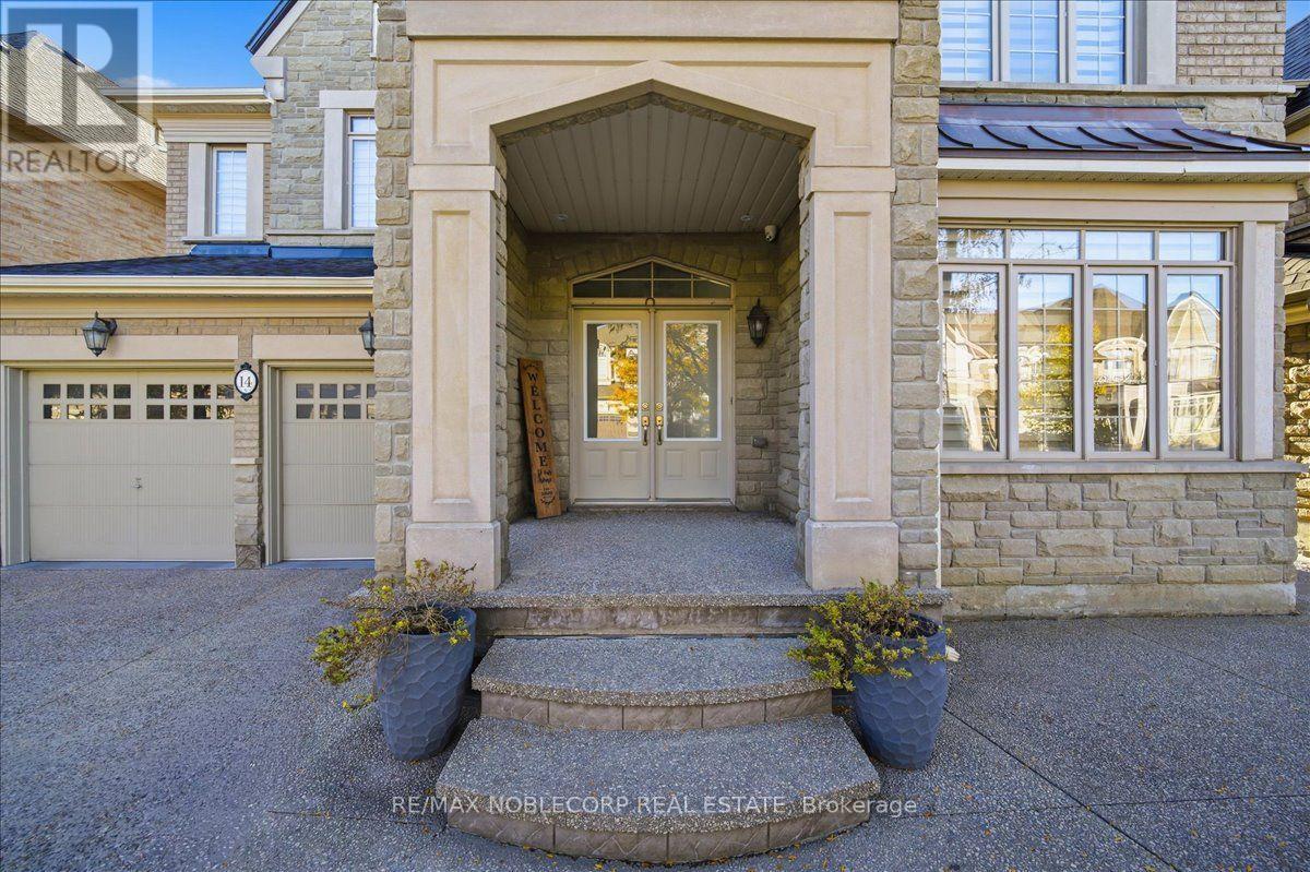 14 Solstice Street, Brampton, Ontario  L6P 3T9 - Photo 4 - W14098772