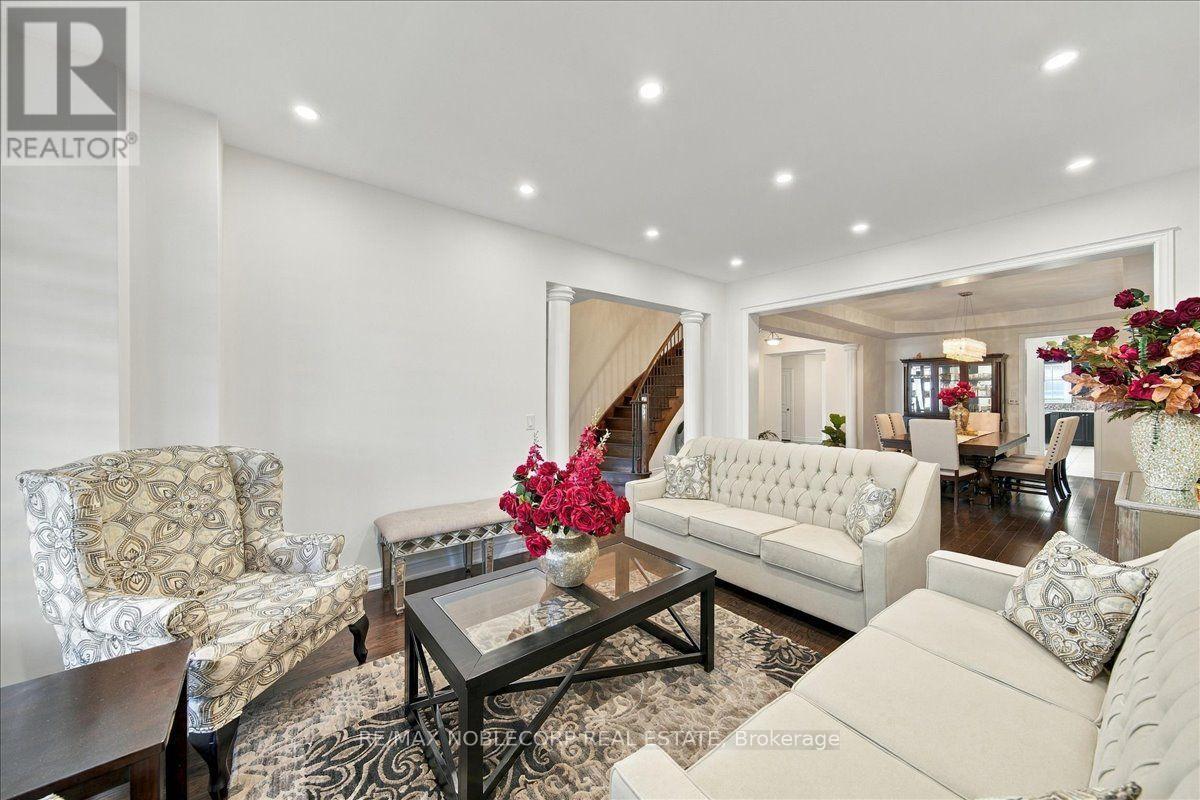 14 Solstice Street, Brampton, Ontario  L6P 3T9 - Photo 7 - W14098772