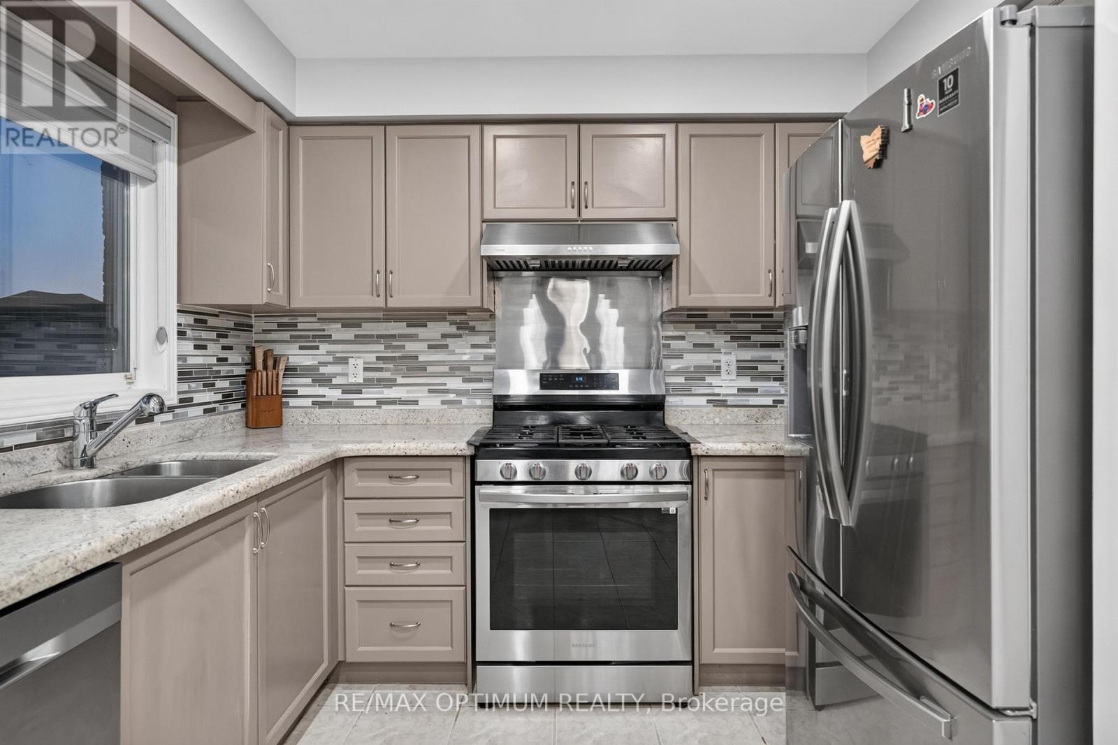 120 Zia Dodda Crescent, Brampton, Ontario  L6P 1T4 - Photo 15 - W14098804
