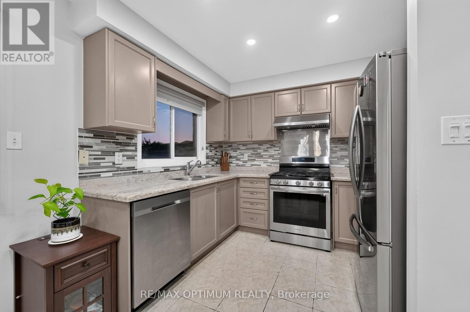 120 Zia Dodda Crescent, Brampton, Ontario  L6P 1T4 - Photo 18 - W14098804