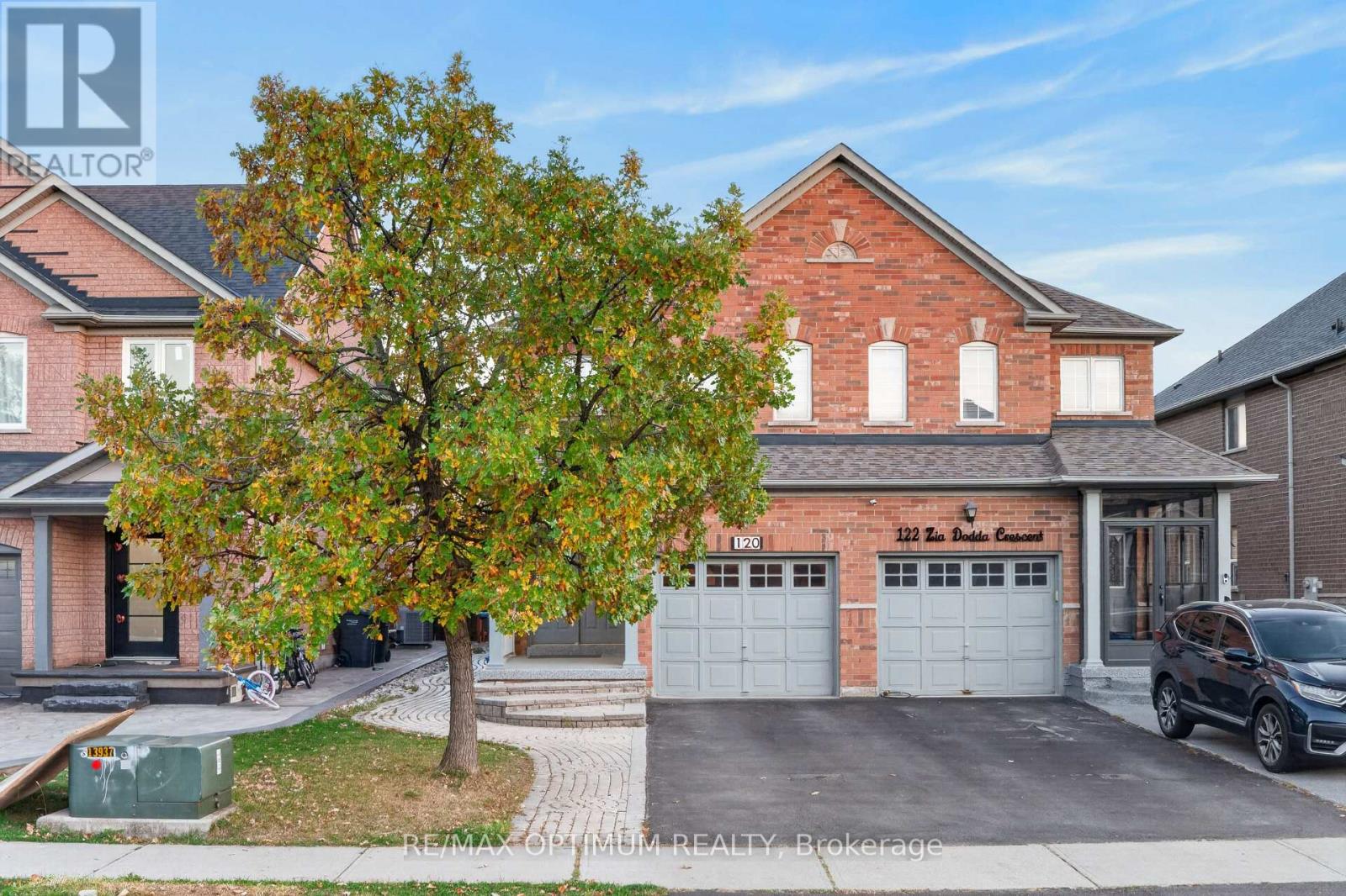 120 Zia Dodda Crescent, Brampton, Ontario  L6P 1T4 - Photo 2 - W14098804