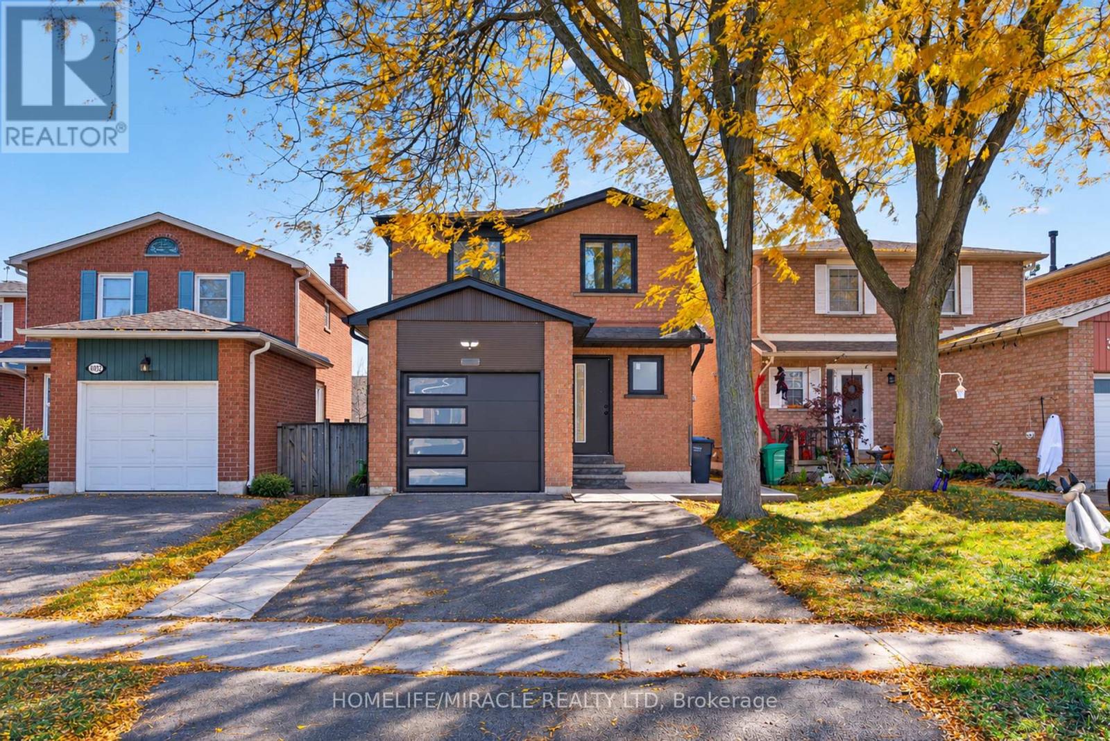 3034 Runcorn Row, Mississauga, Ontario  L5N 4S5 - Photo 2 - W14098814