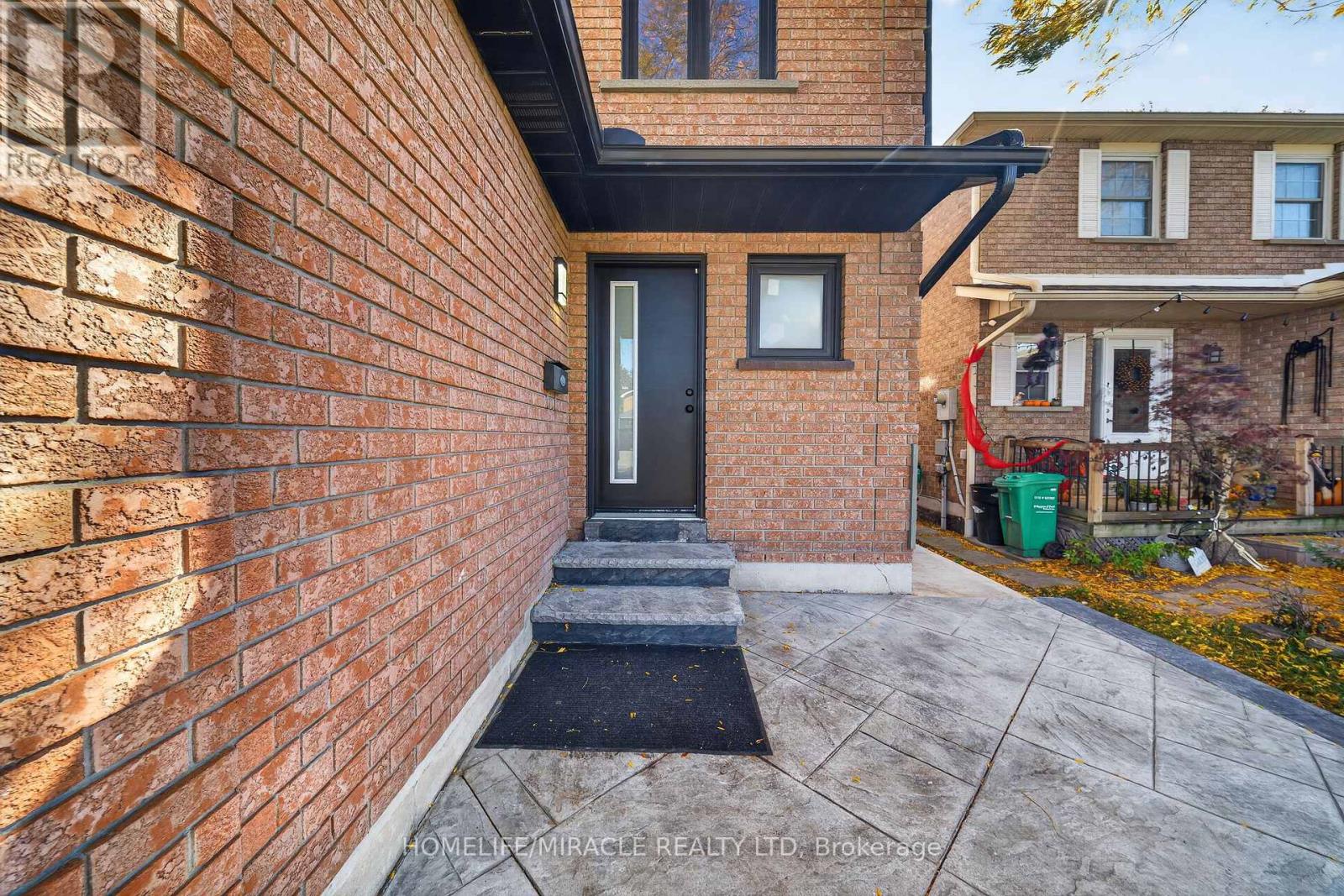 3034 Runcorn Row, Mississauga, Ontario  L5N 4S5 - Photo 4 - W14098814
