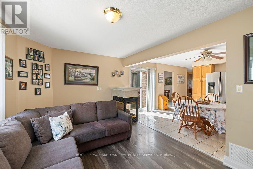 4114 Pincay Oaks Lane, Burlington, Ontario  L7M 4L6 - Photo 9 - W14098856