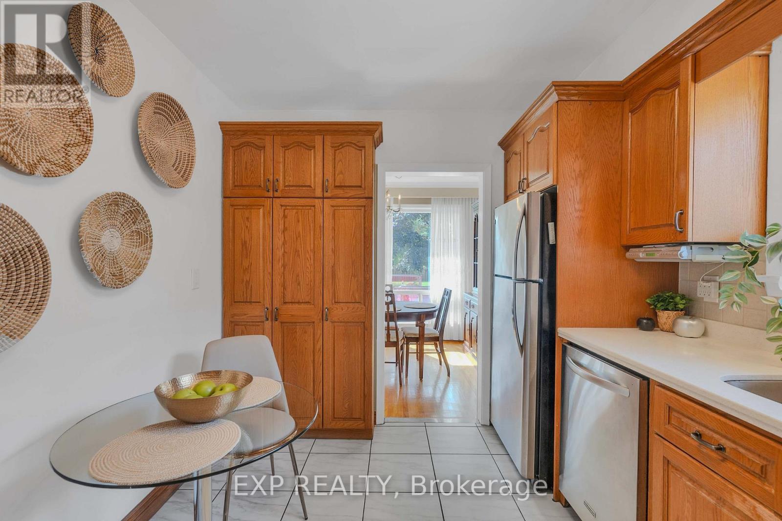 6 Jardine Place, Toronto, Ontario  M9R 2B9 - Photo 12 - W14098912