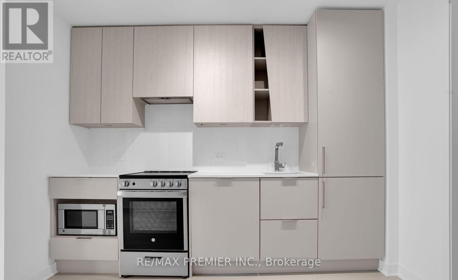 225 - 3900 Confederation Parkway, Mississauga, Ontario  L5B 0K7 - Photo 5 - W14099006