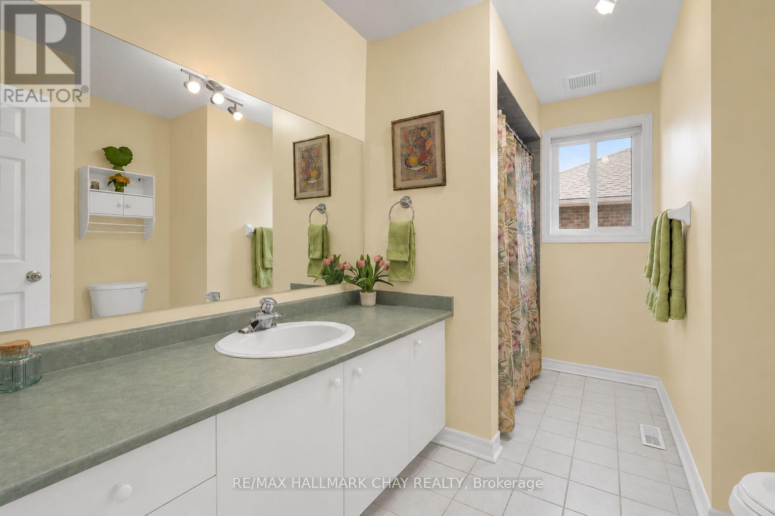 6 Whispering Pine Place, Barrie, Ontario  L4N 9R9 - Photo 27 - S14031892