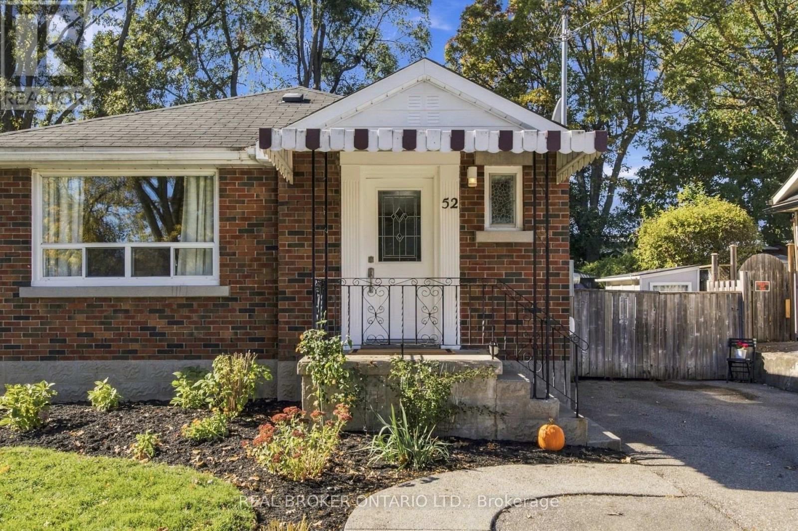 52 Dudhope Avenue, Cambridge, Ontario  N1R 4T5 - Photo 4 - X14098798