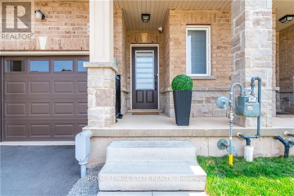 26 Foothills Lane, Hamilton, Ontario  L8E 0K1 - Photo 2 - X14098820