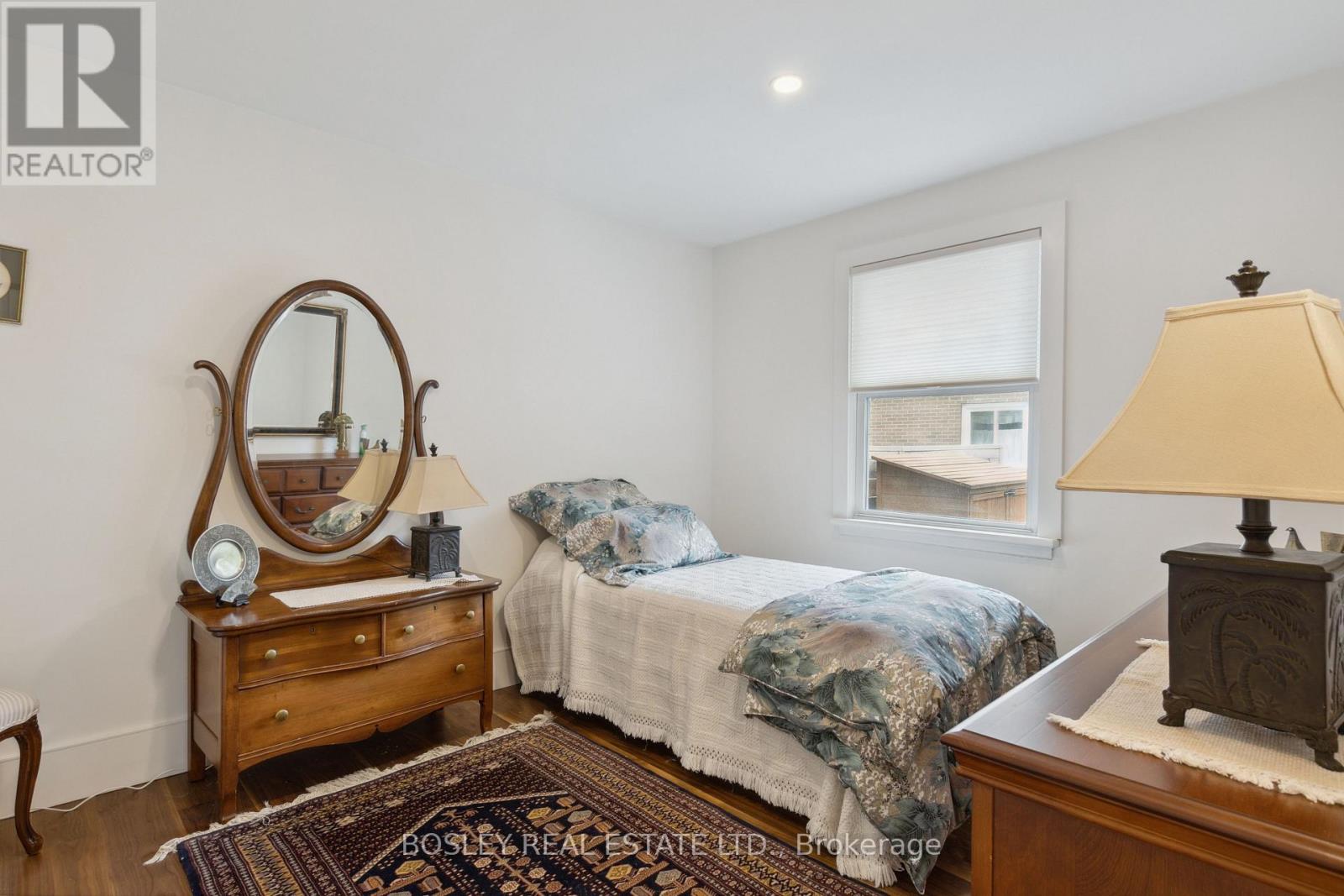 32 LOUISA STREET — photo 17