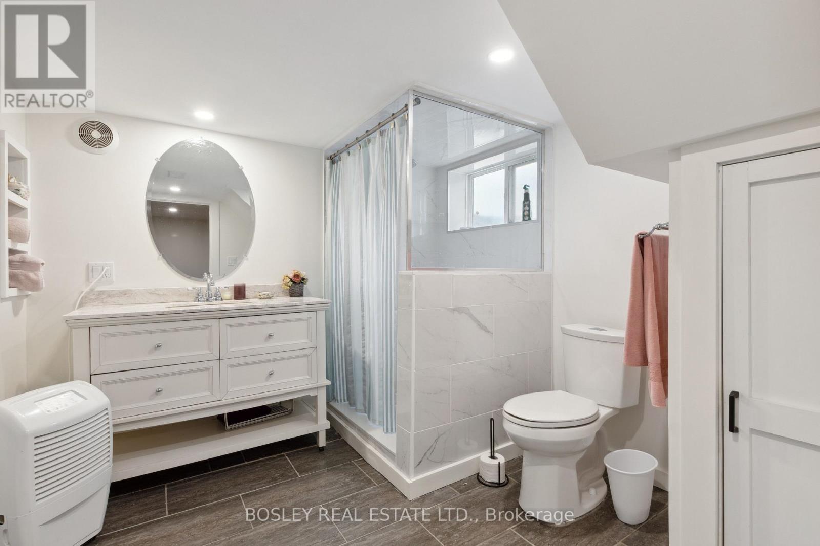 32 LOUISA STREET — photo 26