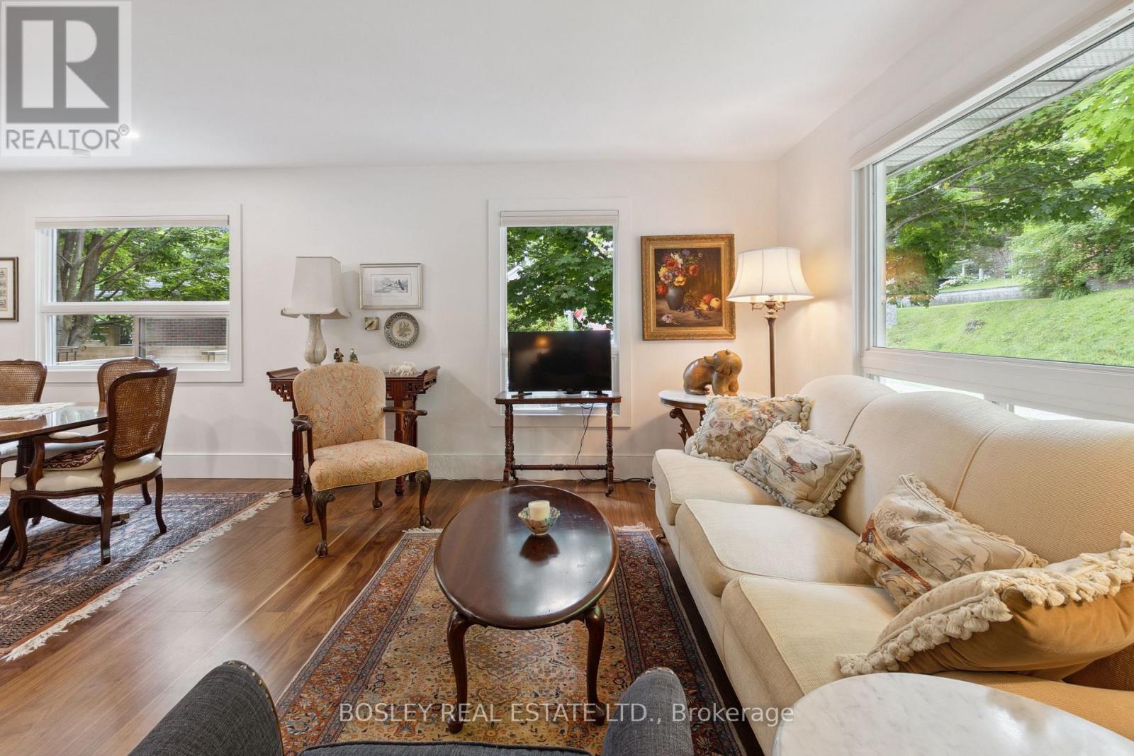 32 LOUISA STREET — photo 7
