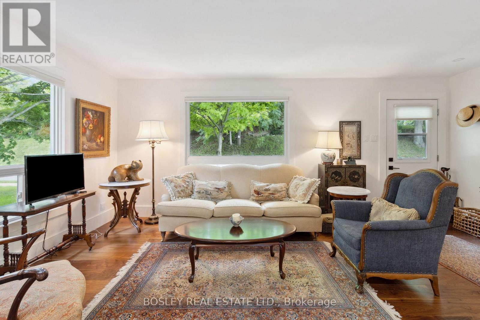 32 LOUISA STREET — photo 8