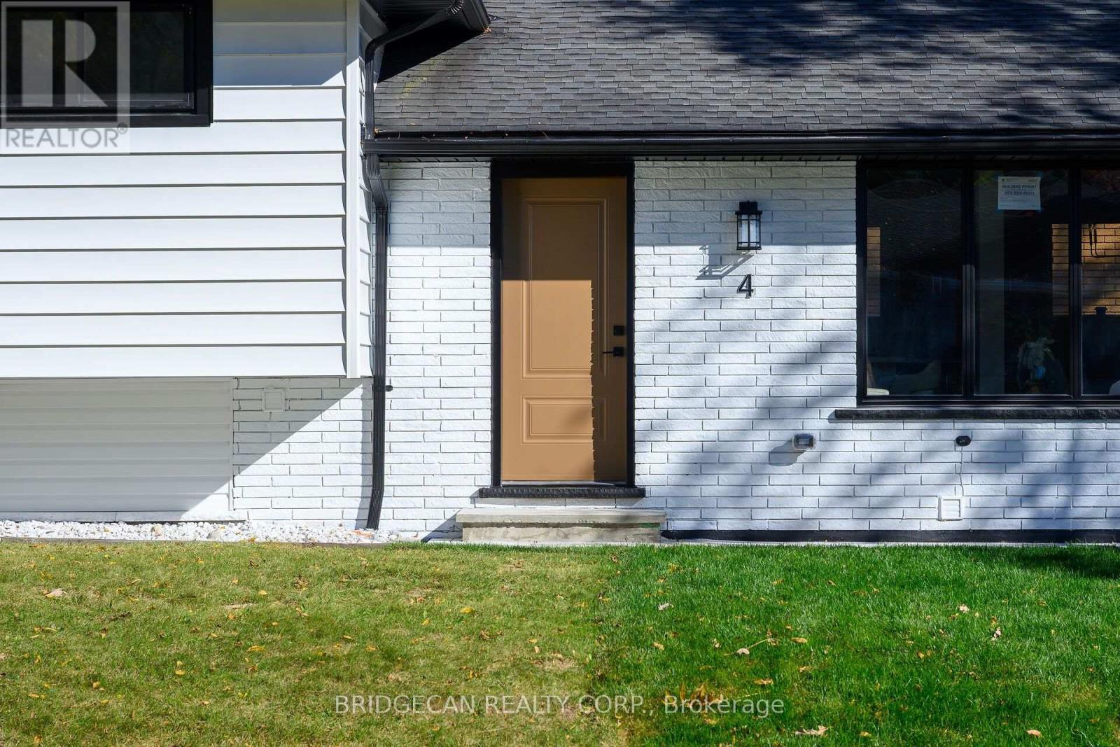 4 Bermuda Court, Hamilton, Ontario  L9C 2J8 - Photo 3 - X14098966