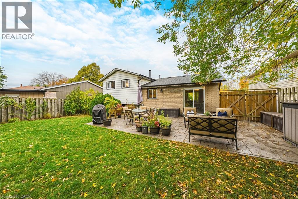 429 Limeridge Road W, Hamilton, Ontario  L9C 2V6 - Photo 16 - 40872424
