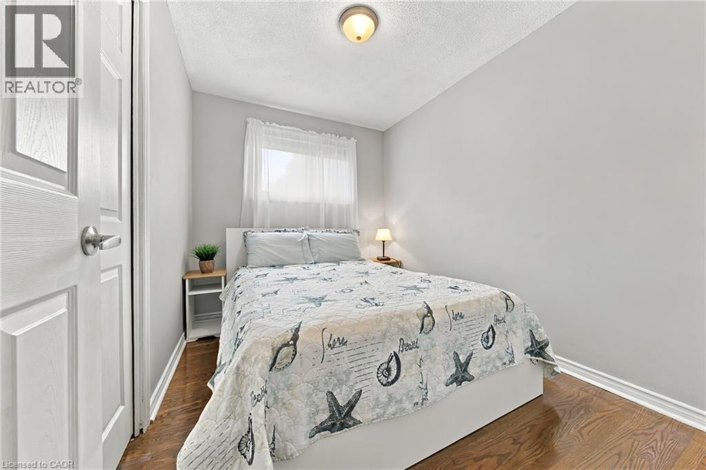 429 Limeridge Road W, Hamilton, Ontario  L9C 2V6 - Photo 9 - 40872424
