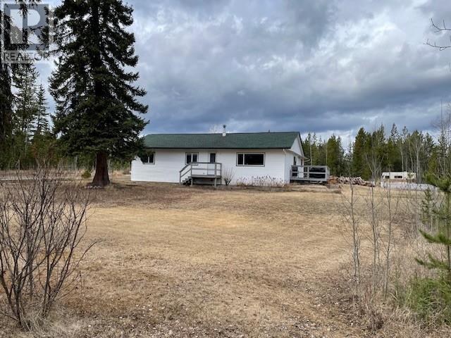 7008 Holmes Road, Lone Butte, British Columbia  V0K 1X1 - Photo 2 - R3177034