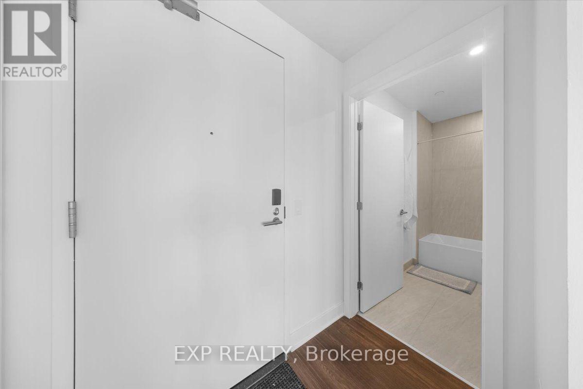 709 - 74 Nicholas Street, Ottawa, Ontario  K1N 0H2 - Photo 2 - X14099014