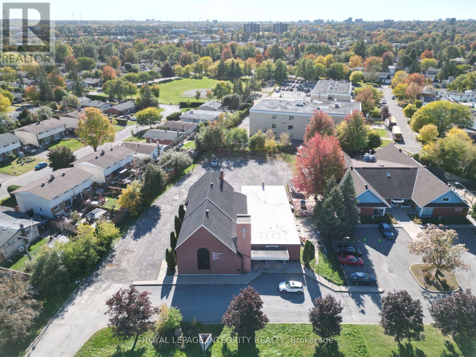 2 - 2244 RUSSELL ROAD, Ottawa, Ontario