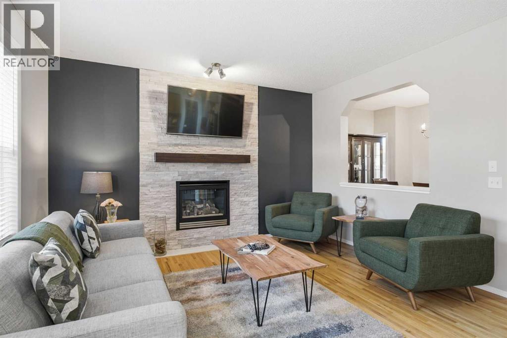 19 Chapman Way SE, Calgary, Alberta  T2X 3R1 - Photo 9 - A2352528