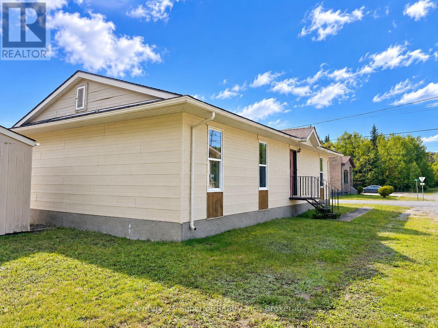 606 Peary Street, Schreiber, Ontario  P0T 2S0 - Photo 28 - X14099096
