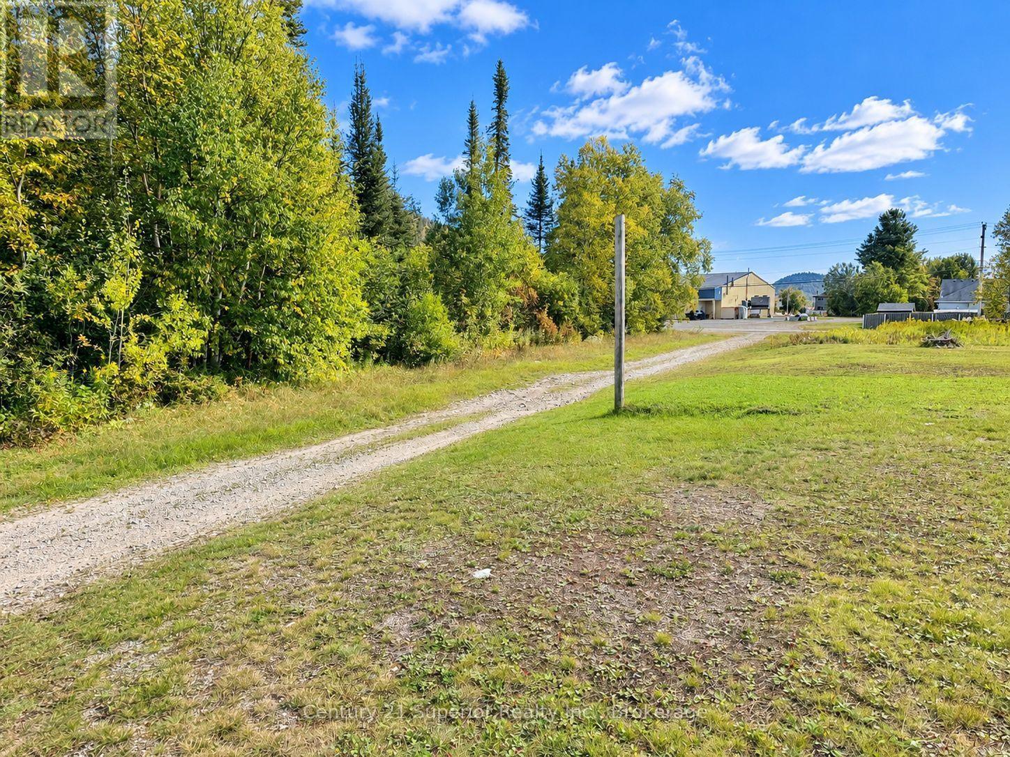 606 Peary Street, Schreiber, Ontario  P0T 2S0 - Photo 32 - X14099096