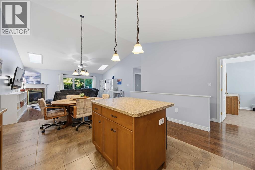 260 Cassandra Boulevard, Sarnia, Ontario  N7S 6M9 - Photo 13 - 26025573
