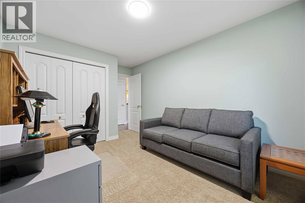 260 Cassandra Boulevard, Sarnia, Ontario  N7S 6M9 - Photo 18 - 26025573